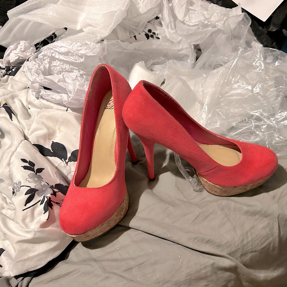 Slightly used platform, pink suede, high heels
